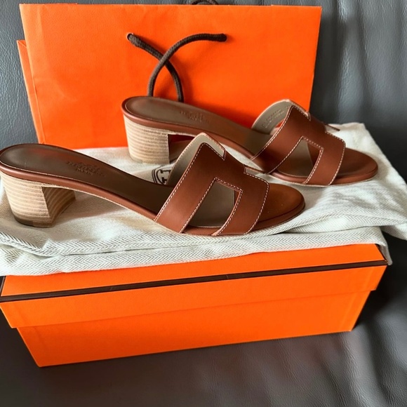 Oasis Hermes Sandals - Picture 1 of 1